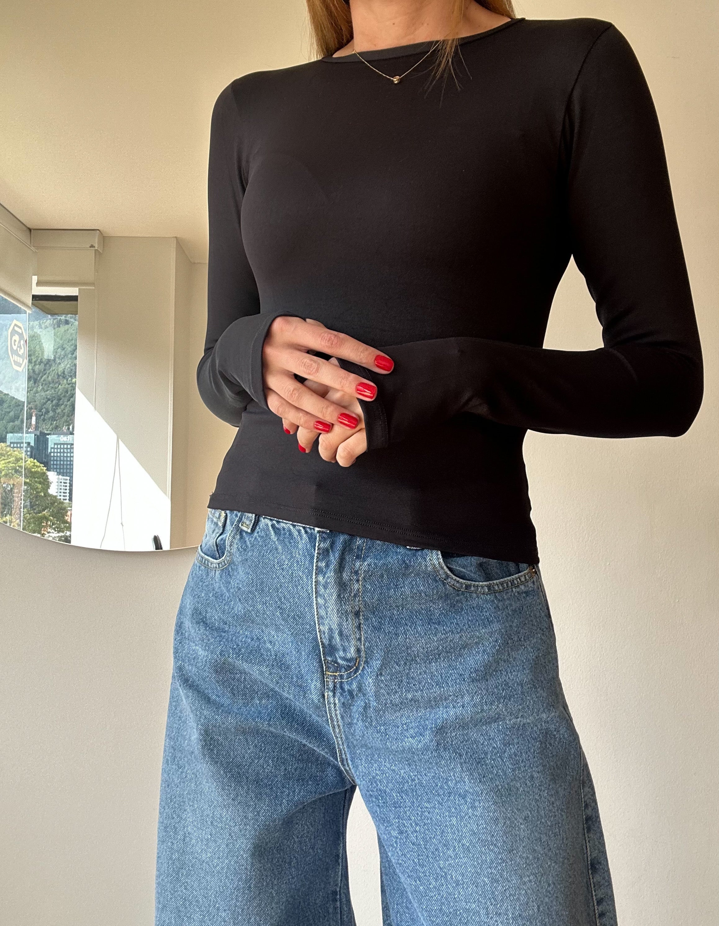 Top Ada Negro